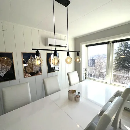 Hb8 - Moderne Med Fri Parkering * Narvik