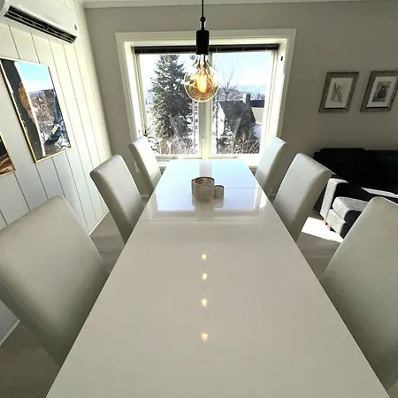 Hb8 - Moderne Med Fri Parkering *